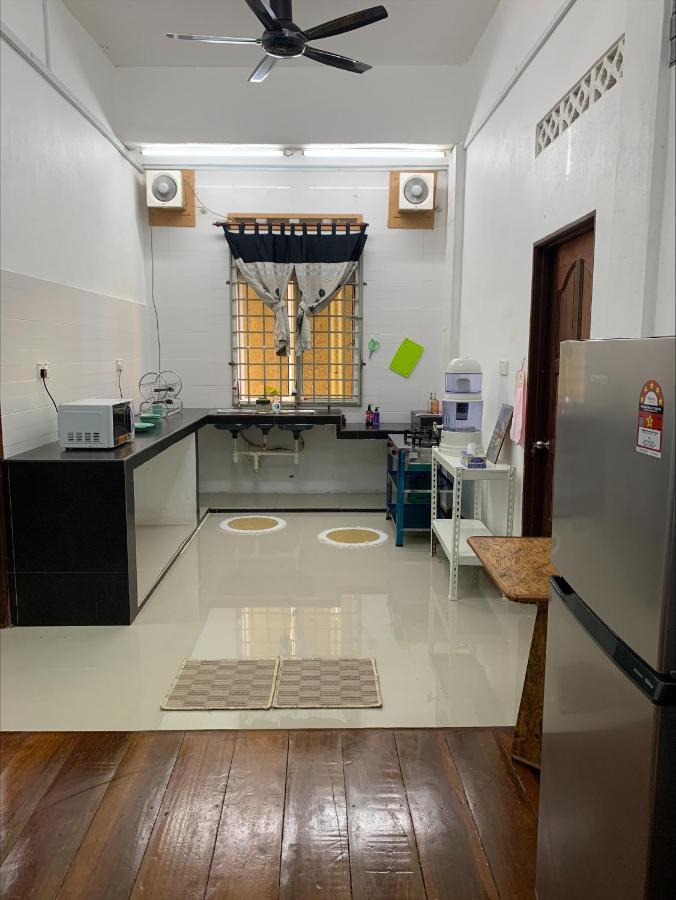 La Wood Homestay Kampung Kuala Besut Εξωτερικό φωτογραφία